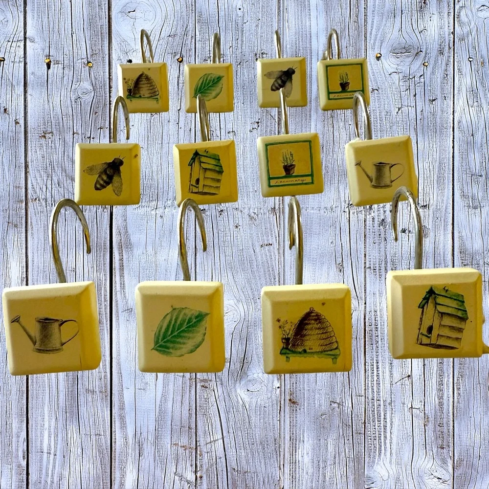 Garden themed shower curtain hooks